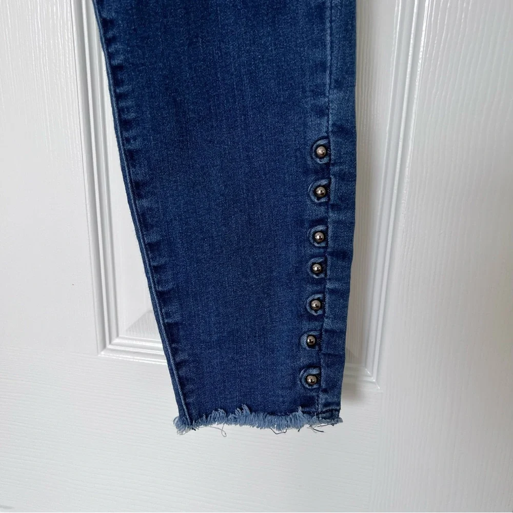 KanCan Estilo high rise raw hem cotton jeans 27